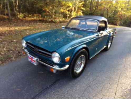 Triumph TR-6 Base Convertible (1975)