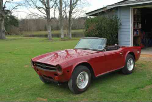 Triumph TR-6 Base Convertible (1975)