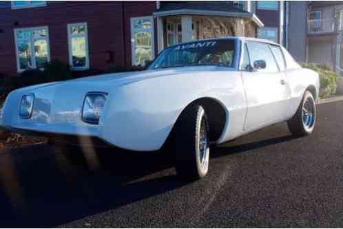 1976 Studebaker Avanti