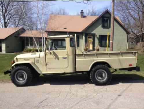 1977 Toyota Land Cruiser Black Beige