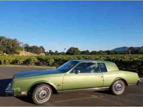 Buick Riviera 2 door (1979)