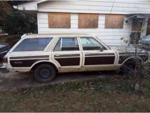 1979 Chrysler Town & Country Brown