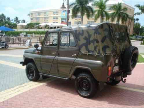 1980 UAZ 469-B