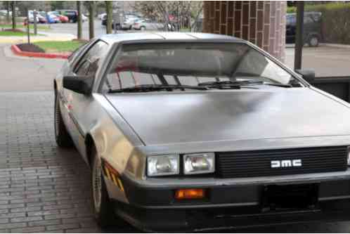 DeLorean dmc-12 (1981)