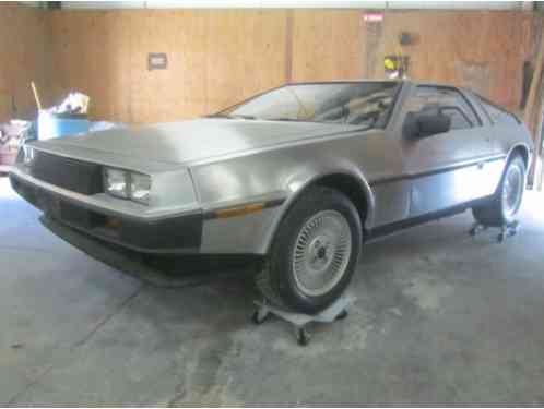 DeLorean DMC 12 Base Coupe 2-Door (1981)