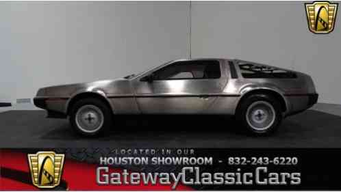 DeLorean DMC-12 -- (1981)