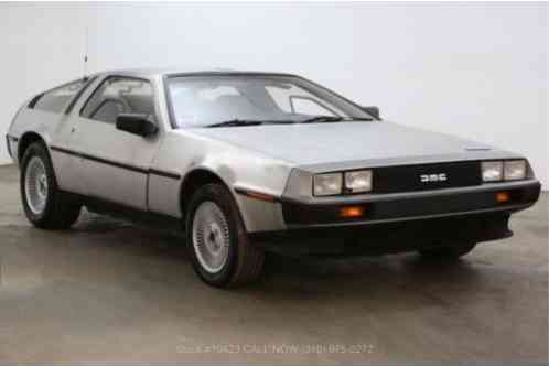 DeLorean DMC-12 (1981)