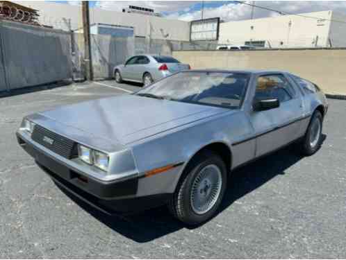 DeLorean DMC-12 (1981)