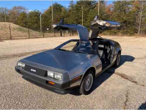 DeLorean DMC 12 (1981)