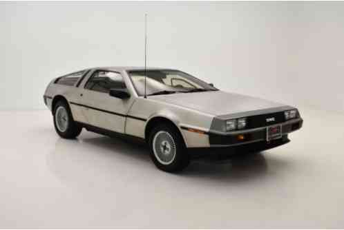 DeLorean DMC12 -- (1981)