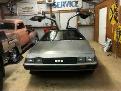 DeLorean dmc12 (1981)