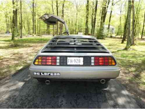 DeLorean DMC (1981)