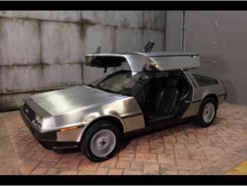 DeLorean DMC (1981)