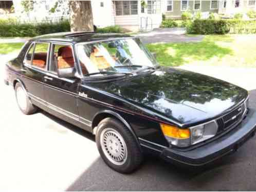 Saab 900 (1981)