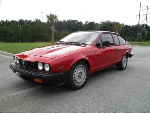 Alfa Romeo Other 2. 5 Coupe 2-Door (1982)