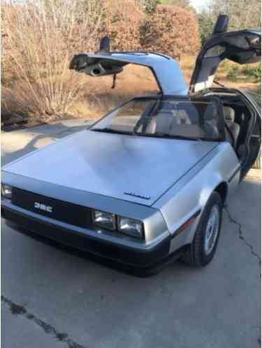 DeLorean DMC-12 Sports (1982)