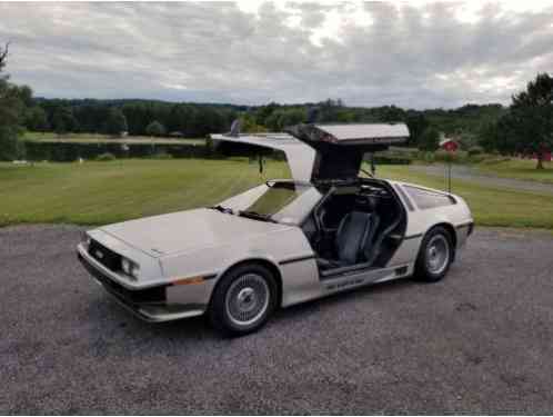 DeLorean DMC 12 (1982)