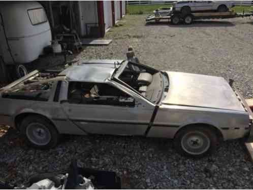 1982 DeLorean DMC12