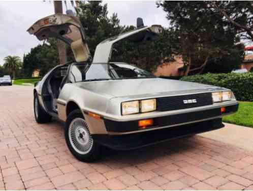 1982 DeLorean DMC12