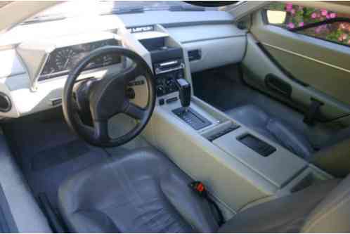 DeLorean DMC 12 Base Coupe 2-Door (1983)