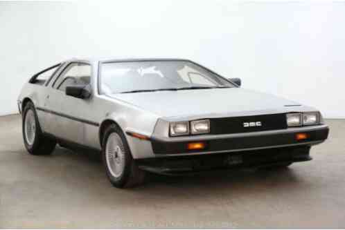 DeLorean DMC (1983)