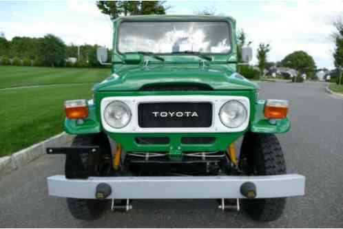 Toyota FJ Cruiser FJ40 (1983)