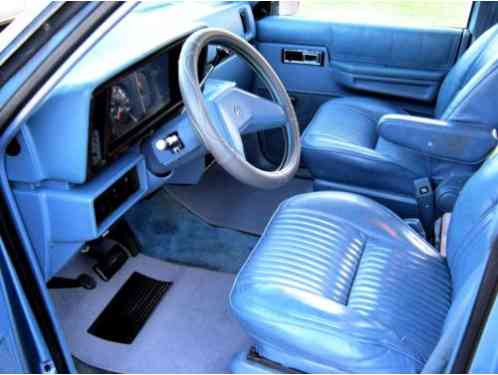 1984 Plymouth Voyager SE