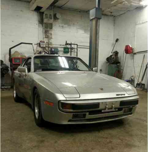 1984 Porsche 944 BASE NA