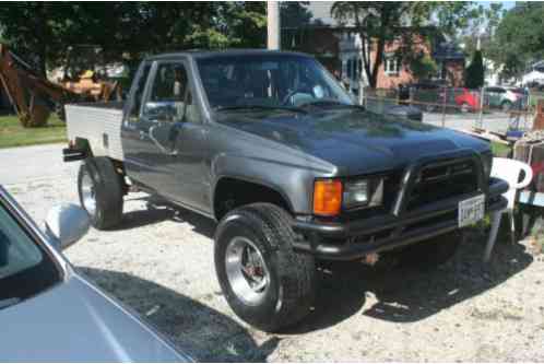 Toyota Pickup Sr5 1985 Good Day For Bid With No Reserve Is A