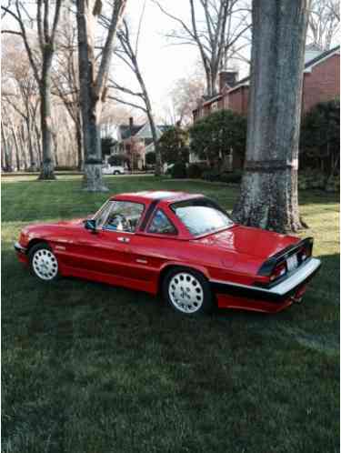 Alfa Romeo Spider Quadrifoglio (1986)