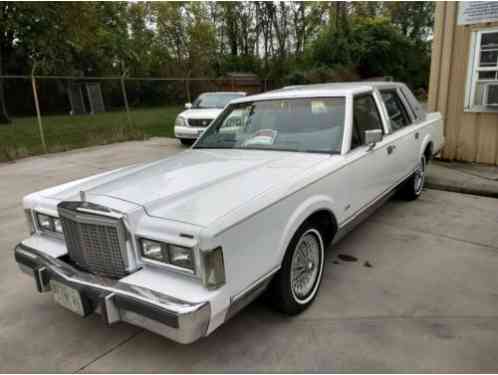 Lincoln Town Car Signature (1986)