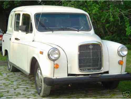 London Coach Sterling Limousine (1986)