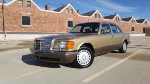 1986 Mercedes-Benz 300-Series Base Sedan 4-Door