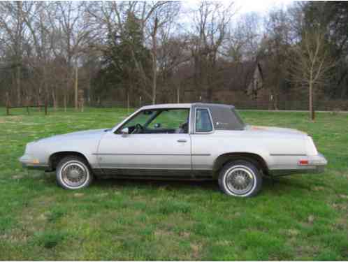 Oldsmobile Cutlass Supreme Brougham (1986)