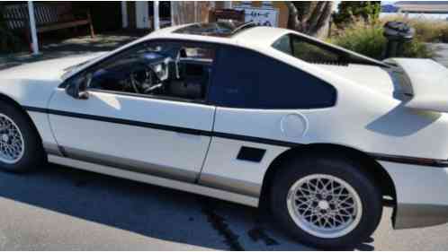 Pontiac Fiero (1986)