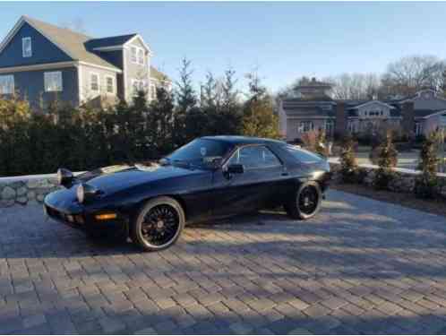 Porsche 928 2 Door (1986)