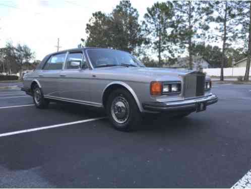 1986 Rolls-Royce Silver Spirit/Spur/Dawn Sedan