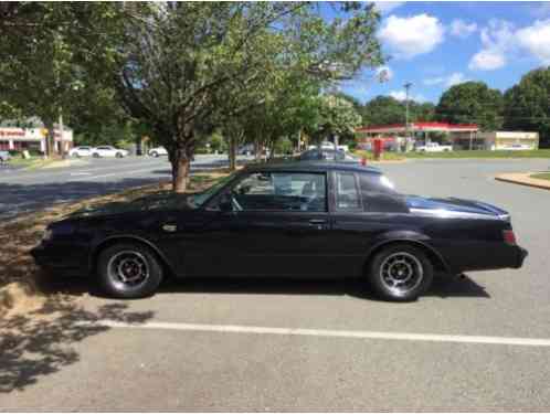 1987 Buick Grand National Black & Gray