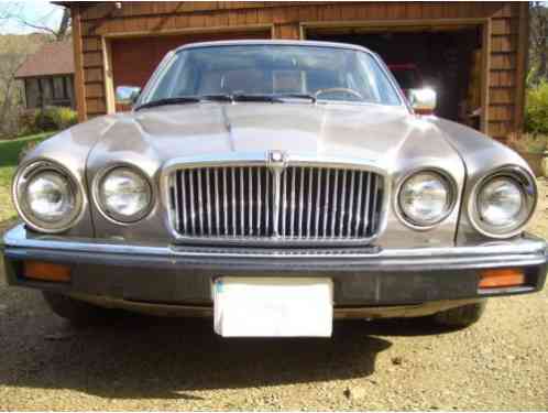 1987 Jaguar XJ6 Vanden Plas