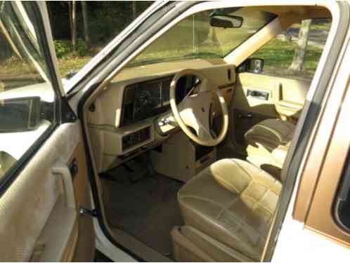 1987 Plymouth Grand Voyager