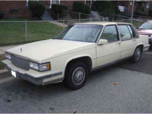 Cadillac DeVille Sedan (1988)