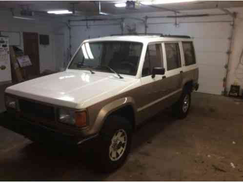 1988 Isuzu Trooper LS Sport Utility 4-Door