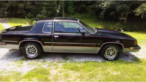 1988 Oldsmobile Cutlass Classic Coupe 2-Door GT