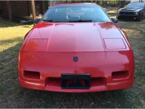 Pontiac Fiero (1988)