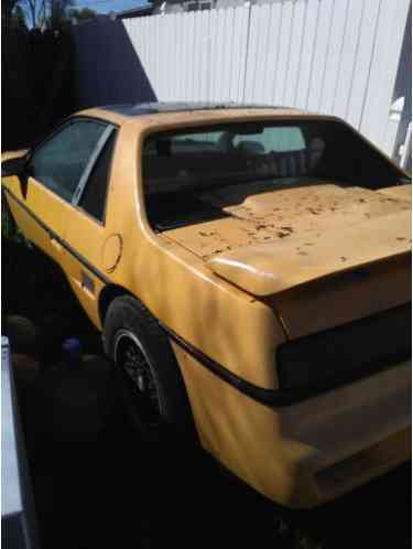 Pontiac Fiero (1988)