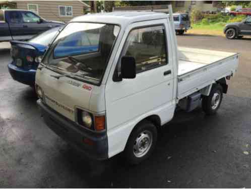 1989 Daihatsu Hi Jet with dump bed