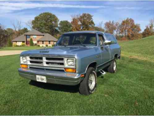 Dodge Ramcharger D100 (1989)