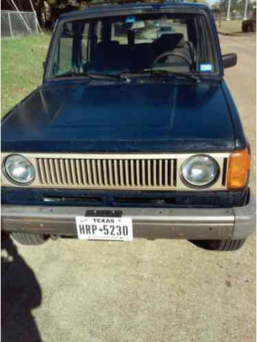 Isuzu Trooper LS Sport Utility (1989)