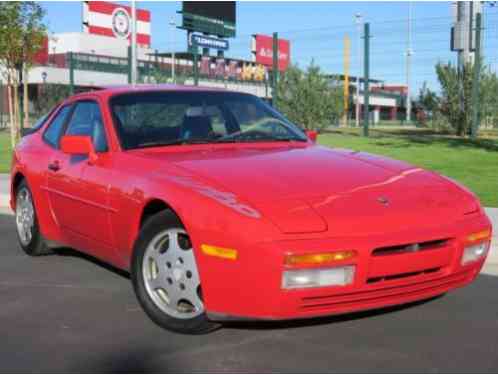 Porsche 944 Turbo 2dr Hatchback (1989)