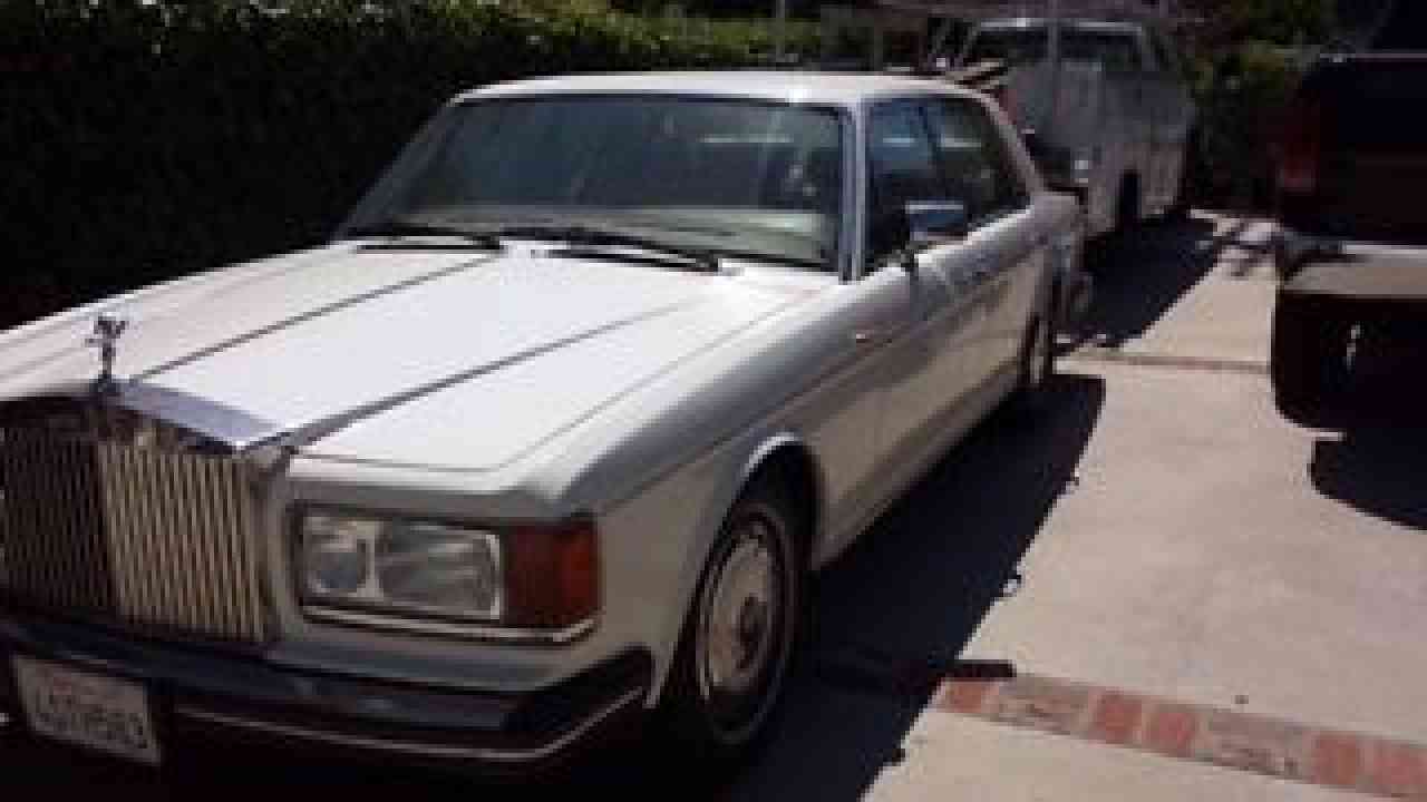 Rolls-Royce Silver Spirit/Spur/Dawn (1989)